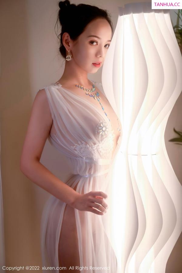 大美媚京  [XiuRen]高清写真图 2022.08.15 No.5434 大美妞儿第23张图片